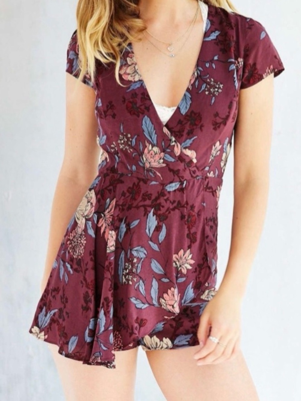 Kimchi Blue Plum Floral V‑Neck Romper